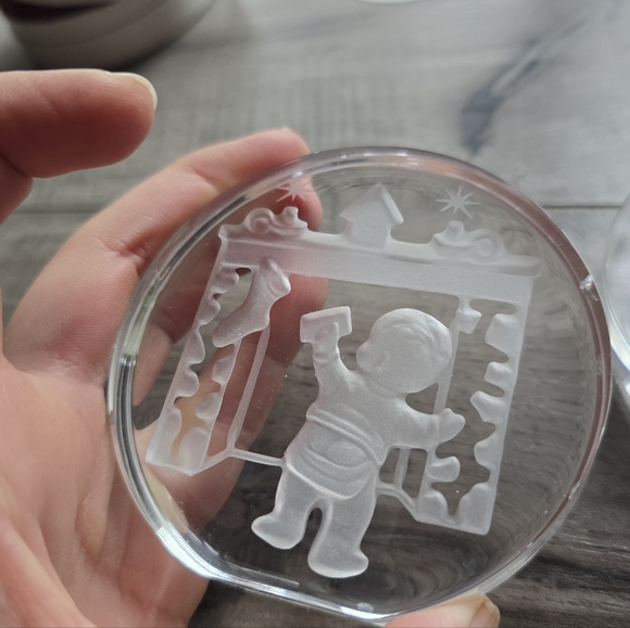 Danbury Mint Paper Weight Christmas Edition/Mothers Day - Picture 7 of 12